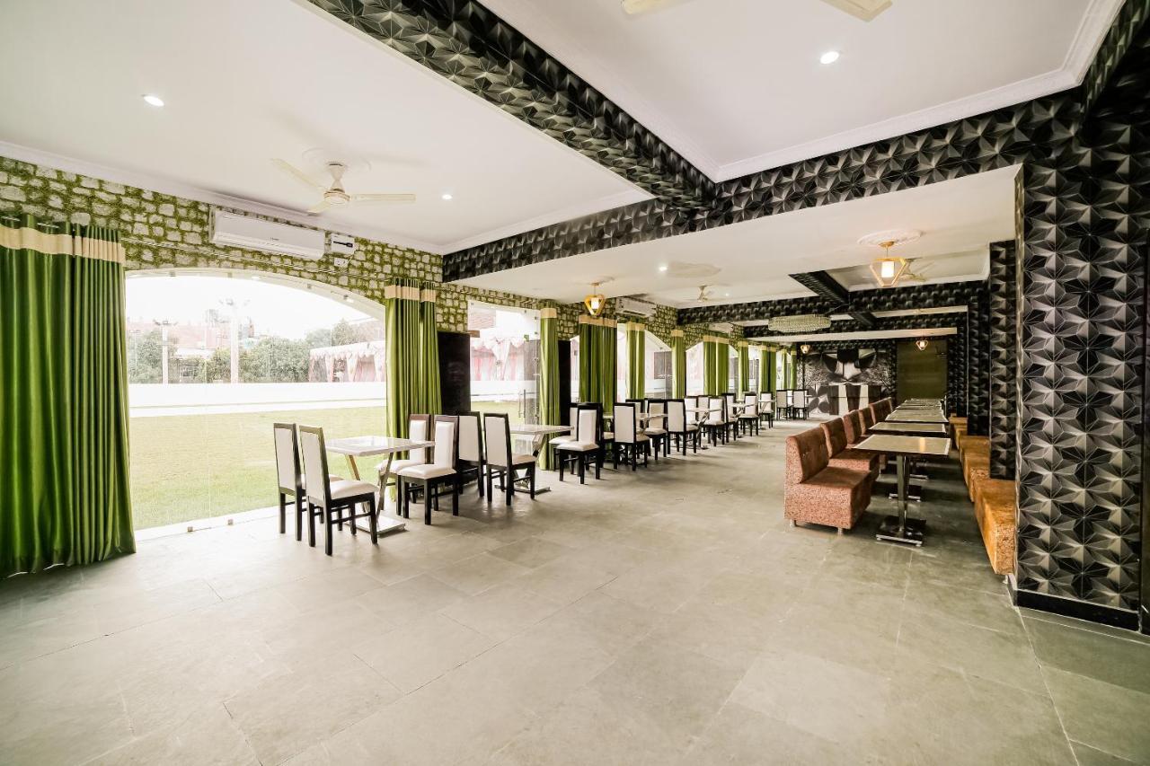 Oyo 41923 Prema Kunj Resort Jhānsi Eksteriør bilde